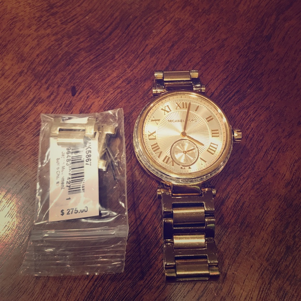 GOLD MICHAEL KORS WATCH